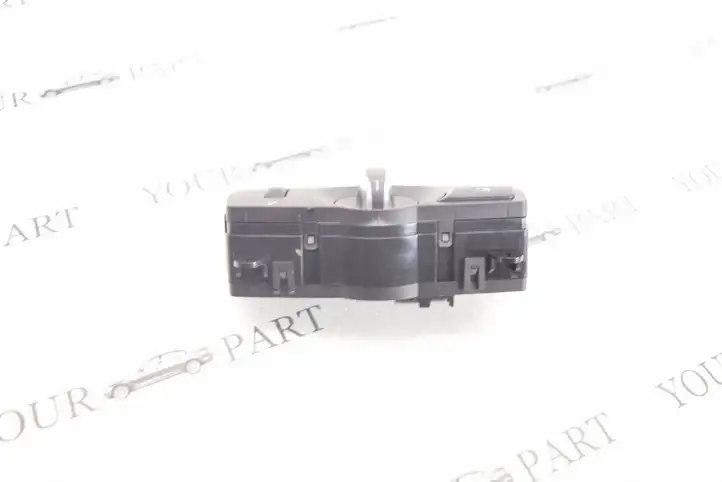 BMW X3 F25 (2010 - 2017) 9192745 Включатель фонарей — фото 4