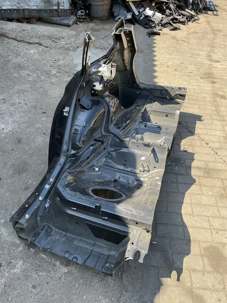 BMW 3 F30 F35 F31 (2012 - 2018) Задняя четверть — фото 3