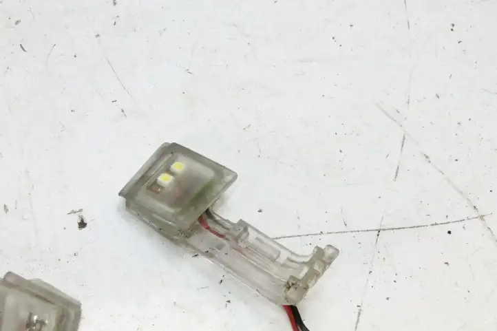 BMW 3 E92 E93 (2005 - 2014) 7163511 Подсветка рукоятки передней двери (наружняя) — фото 3