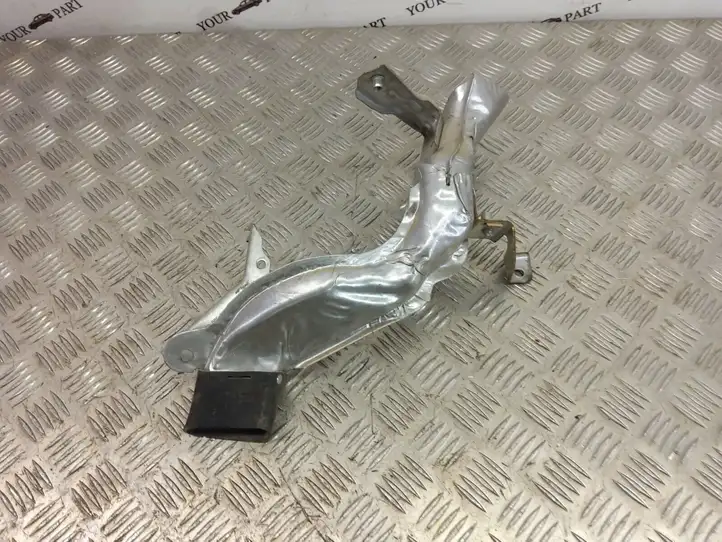 BMW X1 F48 F49 (2015 - 2022) 8605502 Детали воздухозаборника — фото 1