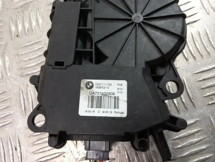 BMW X1 F48 F49 (2015 - 2022) 7374006 Замок крышки багажника — фото 3