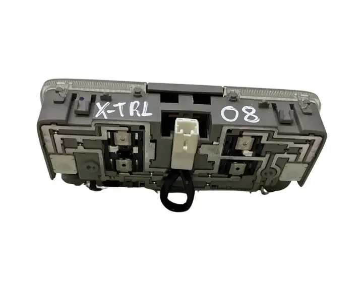 Nissan X-Trail T31 (2007 - 2014) MS010A Передняя подсветка — фото 5