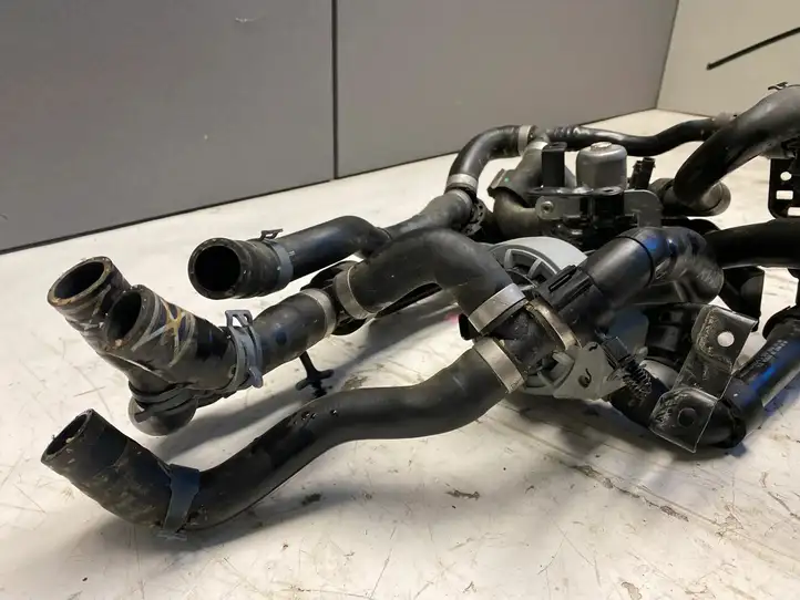 Volkswagen ID.3 (2019 - ) 1EA965567D Электроциркуляционный насос — фото 3