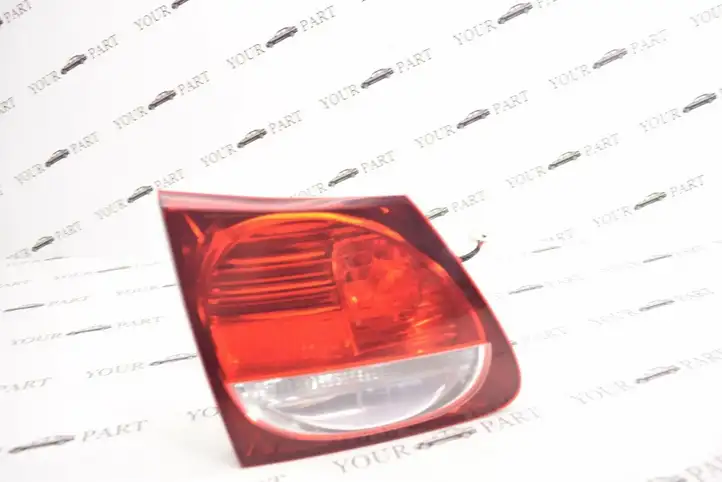 Lexus GS 300 350 430 450h (2004 - 2007) Задний фонарь в крышке багажника — фото 1