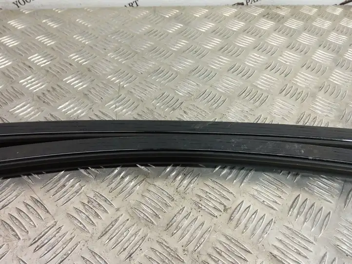 BMW 3 E92 E93 (2005 - 2014) 8036668 Накладка стекла двери — фото 4