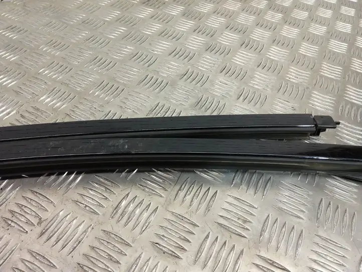 BMW 3 E92 E93 (2005 - 2014) 8036668 Накладка стекла двери — фото 5