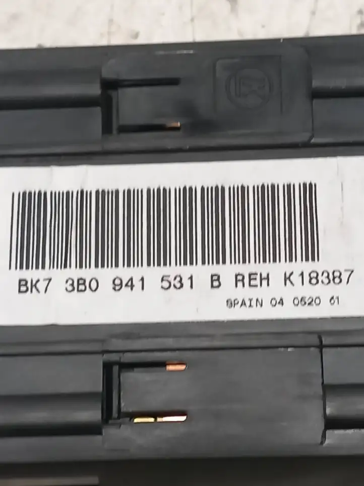 Skoda Fabia Mk2 (5J) (2007 - 2014) 3B0941531B Включатель фонарей — фото 4