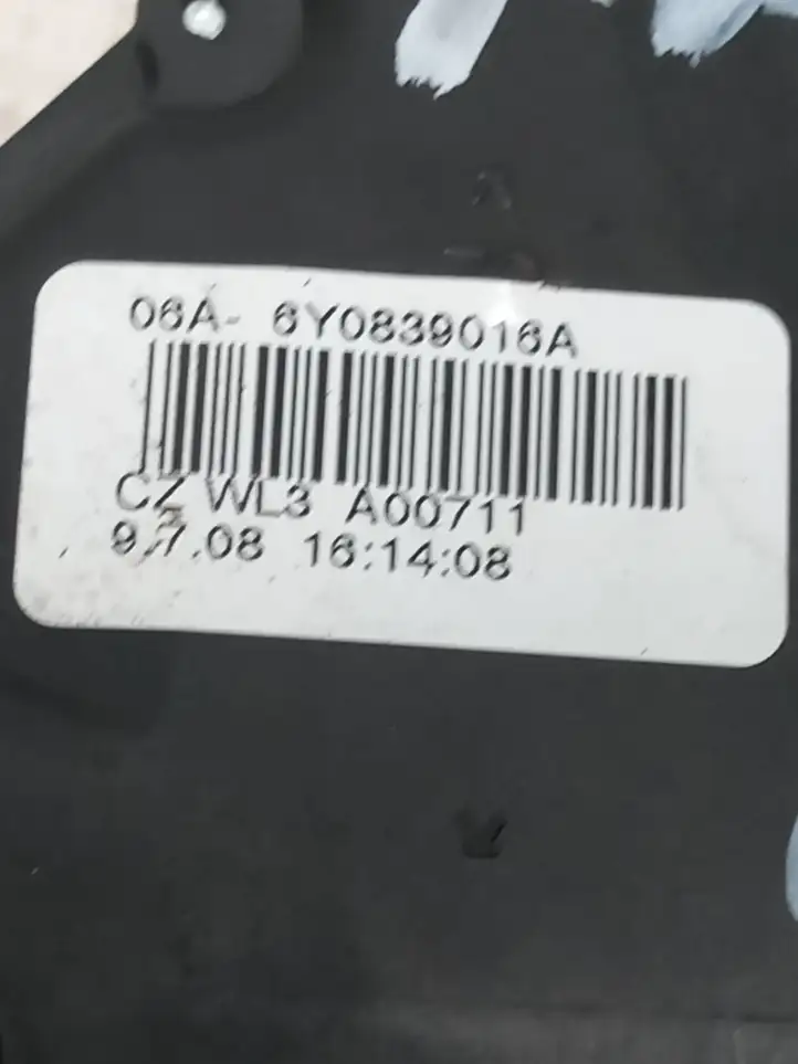Skoda Fabia Mk2 (5J) (2007 - 2014) 6Y0839016A Замок задней двери — фото 3