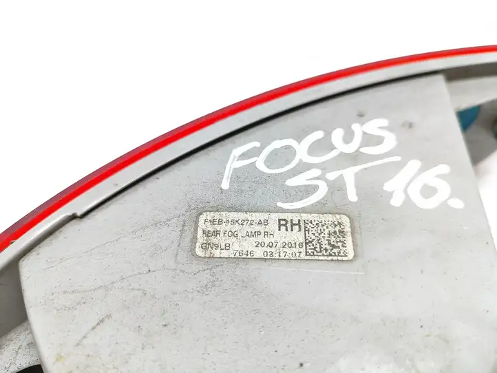 Ford Focus (2015 - 2019) F1EB15K272 Задний противотуманный фонарь — фото 3