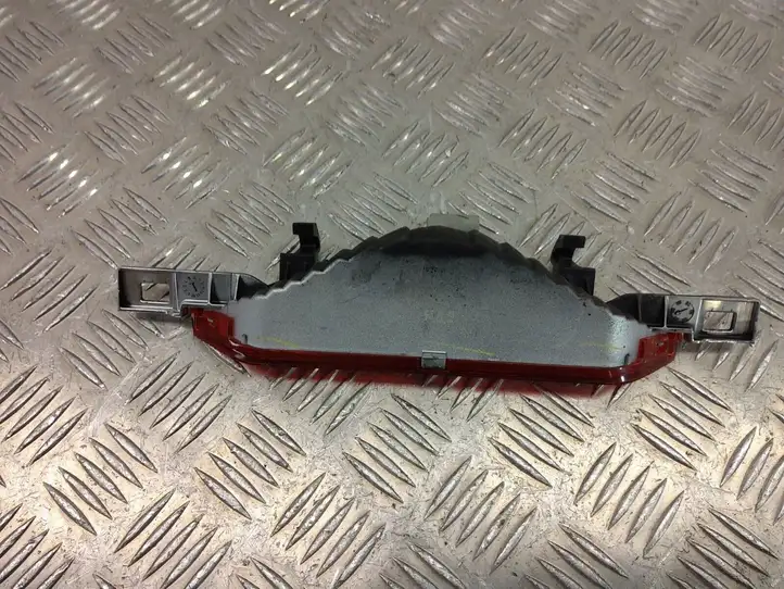 Toyota Corolla E120 E130 (2000 - 2004) 52023 Дополнительный стоп фонарь — фото 1