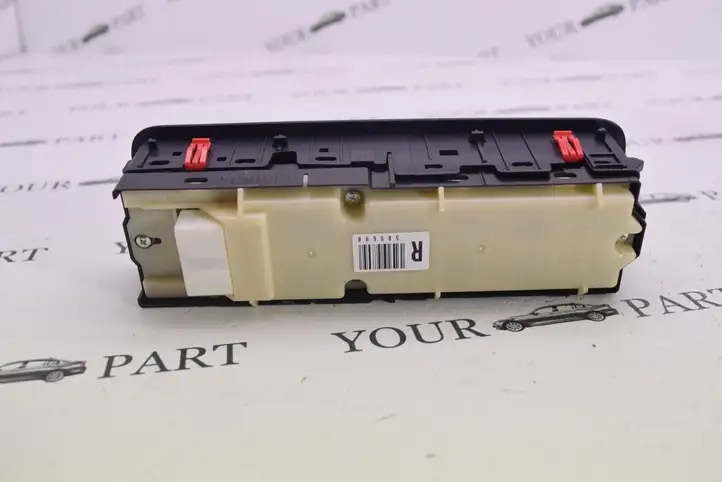 Lexus RX 450H (2008 - 2012) 8404048220 Кнопка стеклоподъемников — фото 4