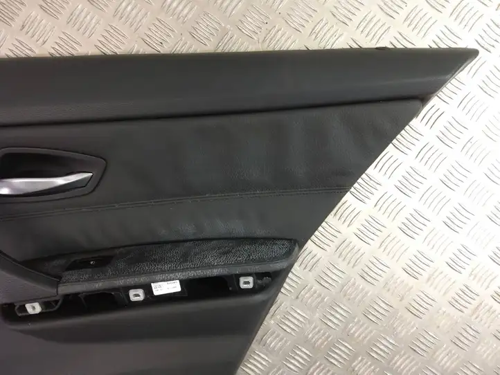 BMW 3 E90 E91 (2005 - 2012) Обшивка задней двери — фото 10