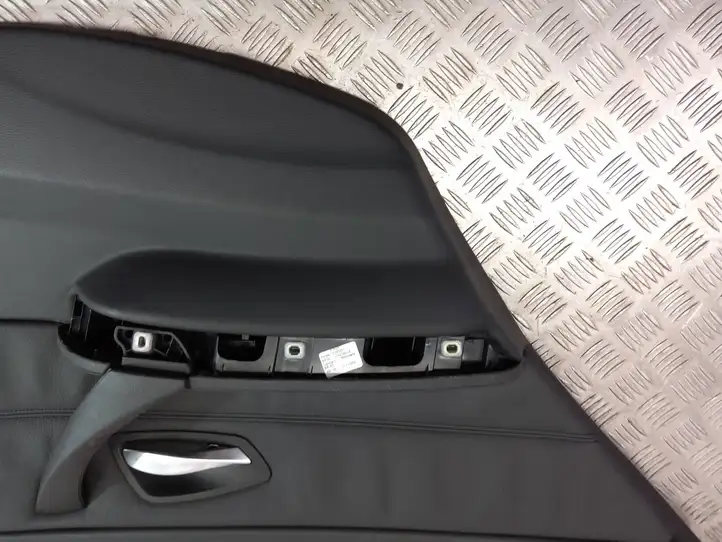 BMW 3 E90 E91 (2005 - 2012) Обшивка задней двери — фото 9