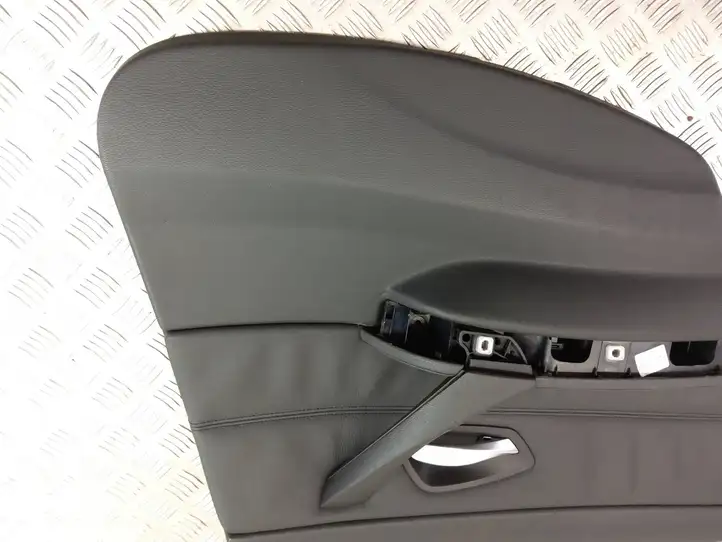 BMW 3 E90 E91 (2005 - 2012) Обшивка задней двери — фото 11