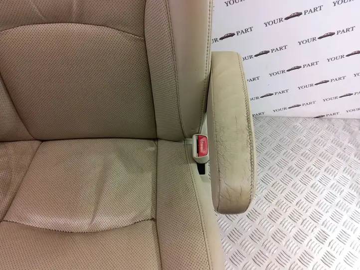 Lexus RX 300 (2003 - 2006) Переднее сиденье водителя — фото 2