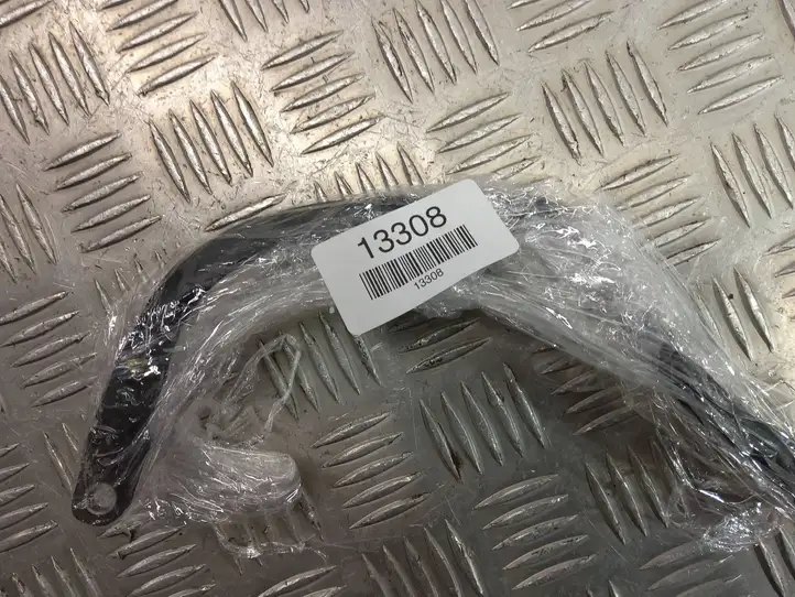 BMW 3 F30 F35 F31 (2012 - 2018) 7645857 Шланг сапуна — фото 6
