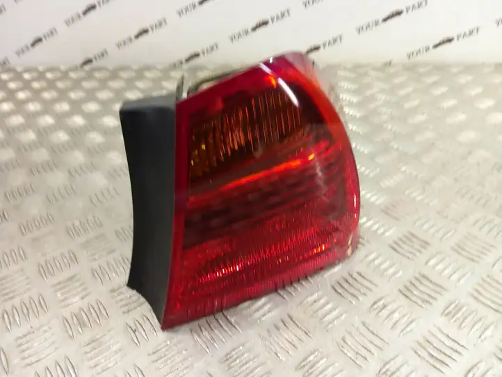 BMW 3 E90 E91 (2005 - 2012) 6937458 Задний фонарь в кузове — фото 1