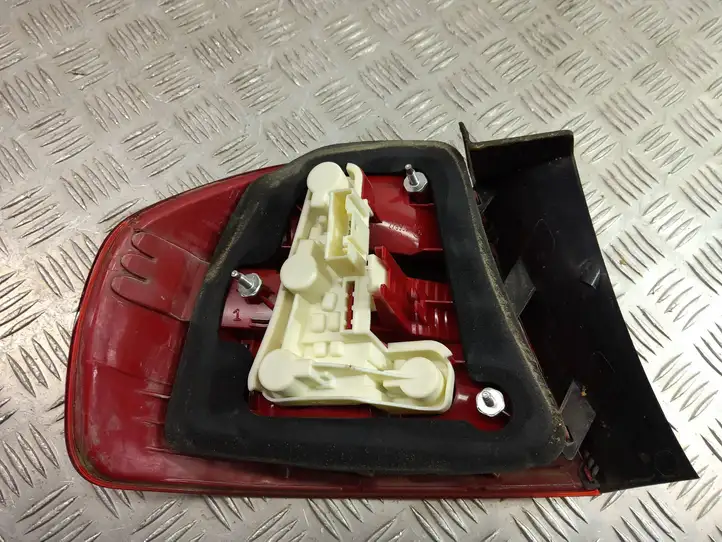 BMW 3 E90 E91 (2005 - 2012) 6937458 Задний фонарь в кузове — фото 9