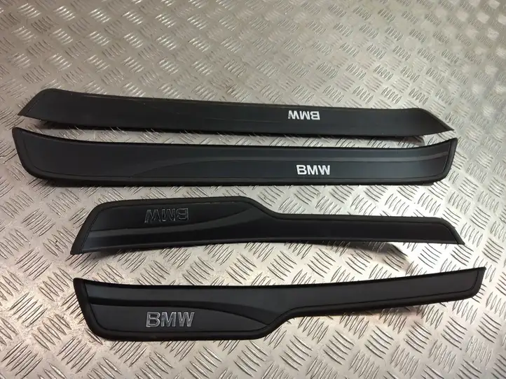 BMW 3 E90 E91 (2005 - 2012) 7060279 Наружная отделка переднего порога — фото 1