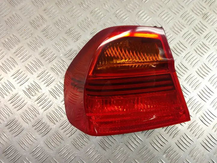BMW 3 E90 E91 (2005 - 2012) 6937457 Задний фонарь в кузове — фото 1