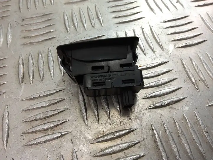 BMW 3 E90 E91 (2005 - 2012) 6945874 Кнопка стеклоподъемников — фото 6