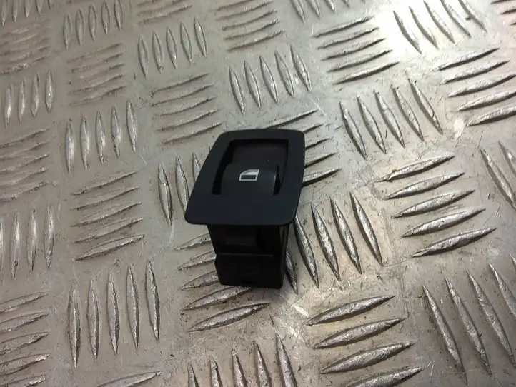 BMW 3 E90 E91 (2005 - 2012) 6945874 Кнопка стеклоподъемников — фото 7