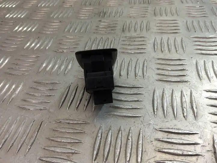 BMW 3 E90 E91 (2005 - 2012) 6945874 Кнопка стеклоподъемников — фото 8