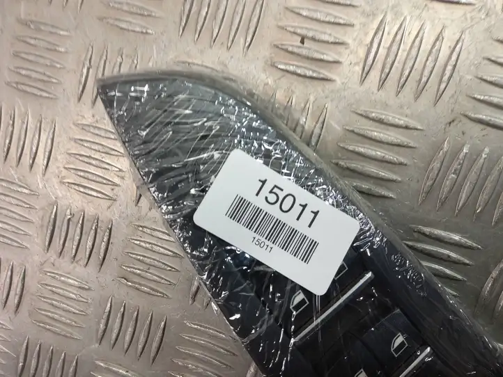BMW X3 F25 (2010 - 2017) 9208108 Блок кнопок стеклоподъемников — фото 7