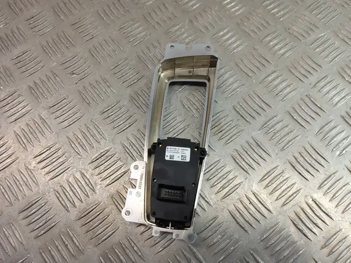 BMW X3 F25 (2010 - 2017) 9217594 Кнопка ручного тормоза — фото 8
