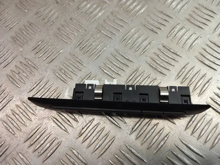 BMW X3 F25 (2010 - 2017) 9242445 Другие включатели / ручки/ переключатели — фото 5