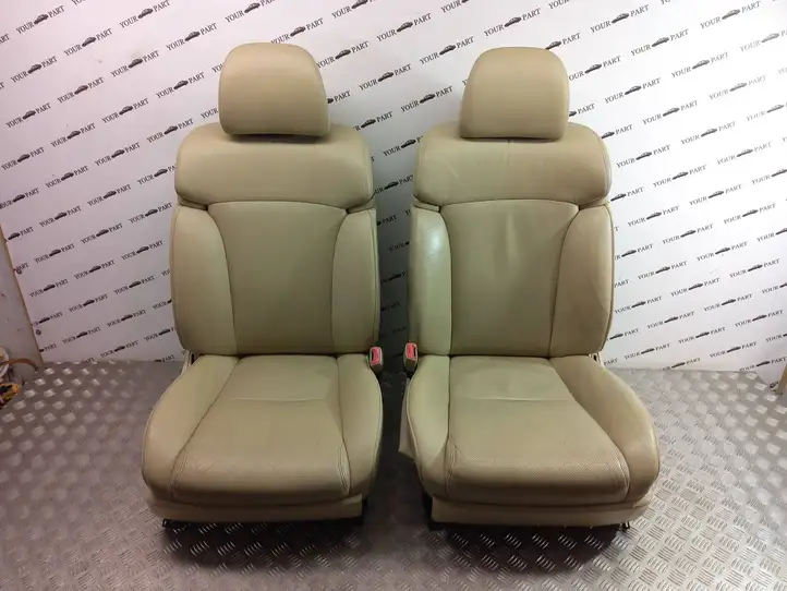 Lexus GS 300 350 430 450h (2004 - 2007) Нижняя боковая отделка заднего сиденья — фото 1