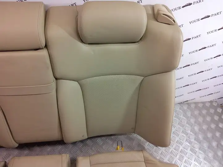 Lexus GS 300 350 430 450h (2004 - 2007) Нижняя боковая отделка заднего сиденья — фото 24