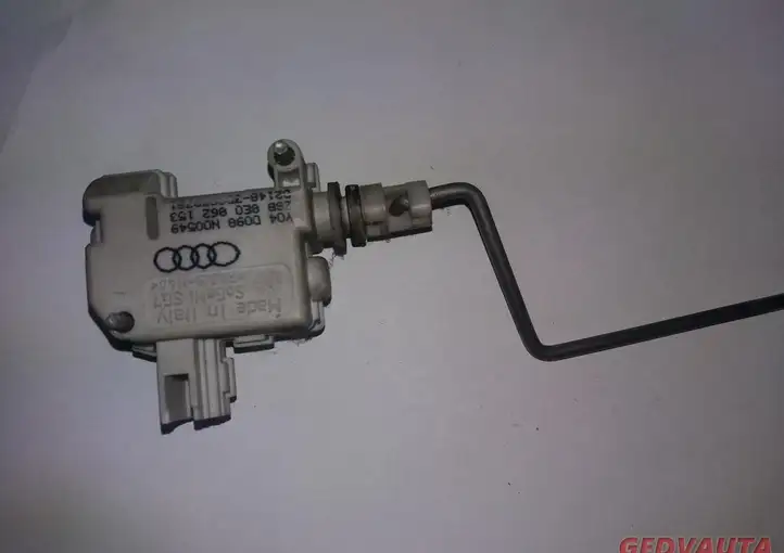 Audi A4 S4 B6 8E 8H (2000 - 2006) Привод замка крышки топливного бака — фото 1