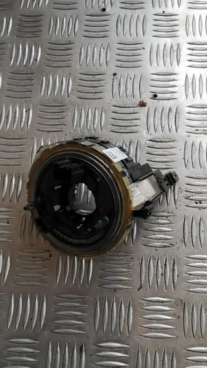 Audi A4 S4 B6 8E 8H (2000 - 2006) Контактное кольцо SRS — фото 1