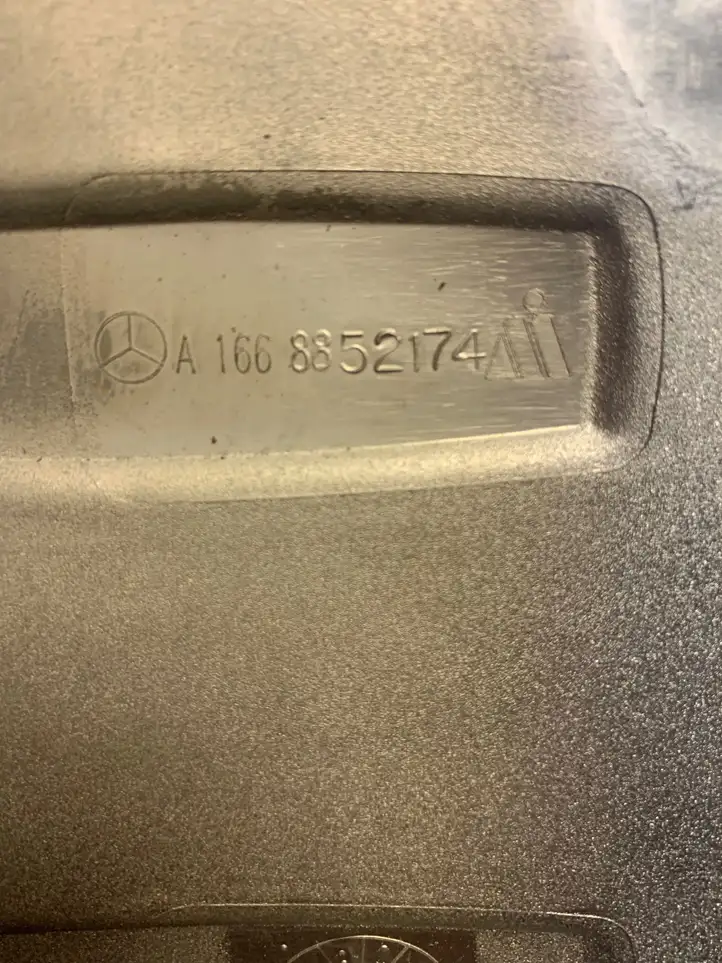 Mercedes-Benz ML W166 (2012 - 2017) A1668852174 Отделка порога багажника — фото 5