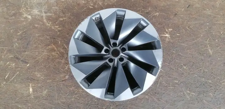 Skoda Enyaq iV (2020 - ) 5LA601025 Легкосплавный колесный диск R21 — фото 1
