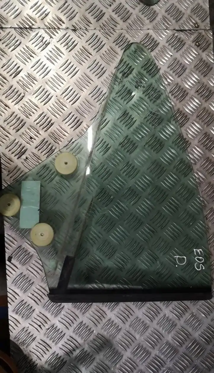Volkswagen Eos (2006 - 2010) Заднее боковое стекло — фото 1