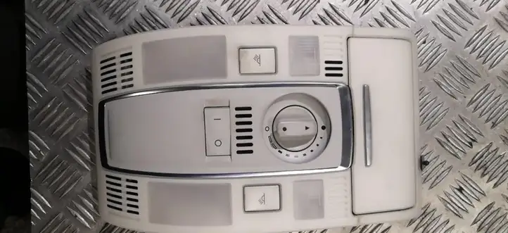 Audi A6 S6 C6 4F (2004 - 2008) Передняя подсветка — фото 1