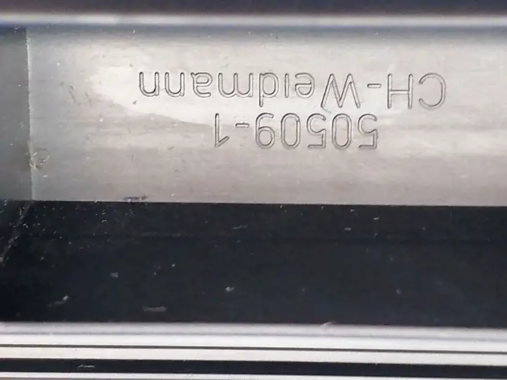 Mercedes-Benz C W204 (2007 - 2014) A2046860136 Внутренняя отделка переднего порога — фото 4