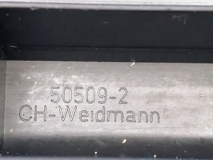 Mercedes-Benz C W204 (2007 - 2014) a2046860036 Внутренняя отделка переднего порога — фото 3