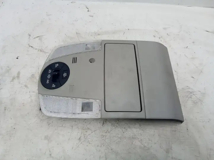 Toyota Prius (XW30) (2009 - 2015) 8973247030 Передняя подсветка — фото 2