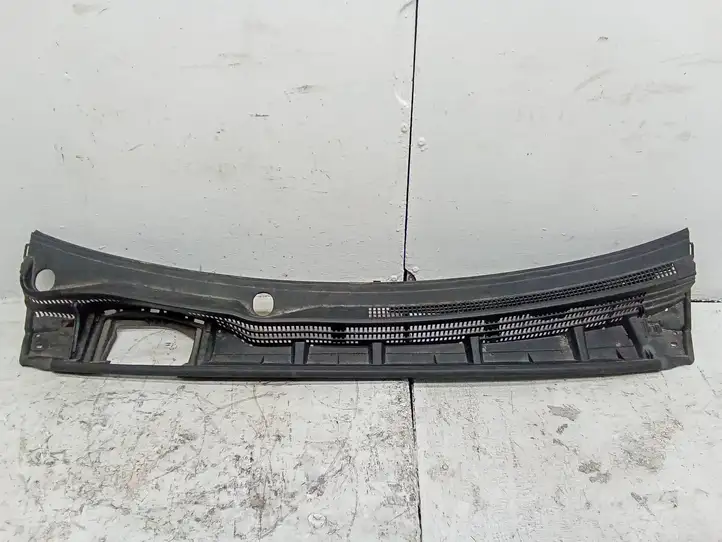 Toyota Prius (XW30) (2009 - 2015) 5575147020 Жабо стеклоочистителей — фото 1