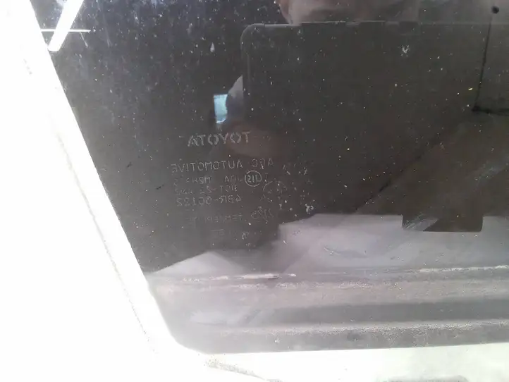 Toyota Prius (XW30) (2009 - 2015) Стекло задней двери — фото 3