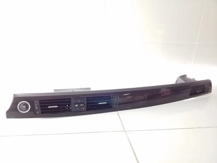 BMW 5 E60 E61 (2004 - 2010) 9214797 Центральный воздушный дефлектор — фото 1