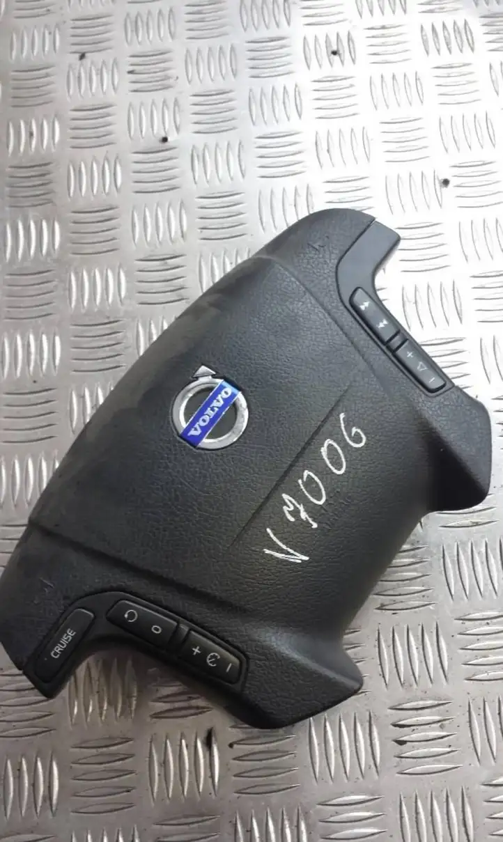 Volvo V70 (2004 - 2007) Подушка безопасности руля — фото 1