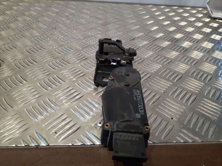 Audi A8 (2010 - 2014)  4H0827383A Притягиватель задней крышки