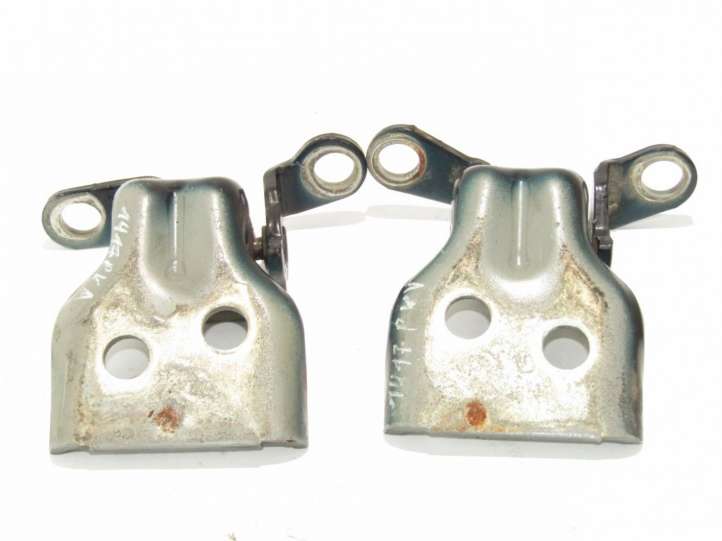 Ford Fiesta (2006 - 2008)   Комплект петель передней двери