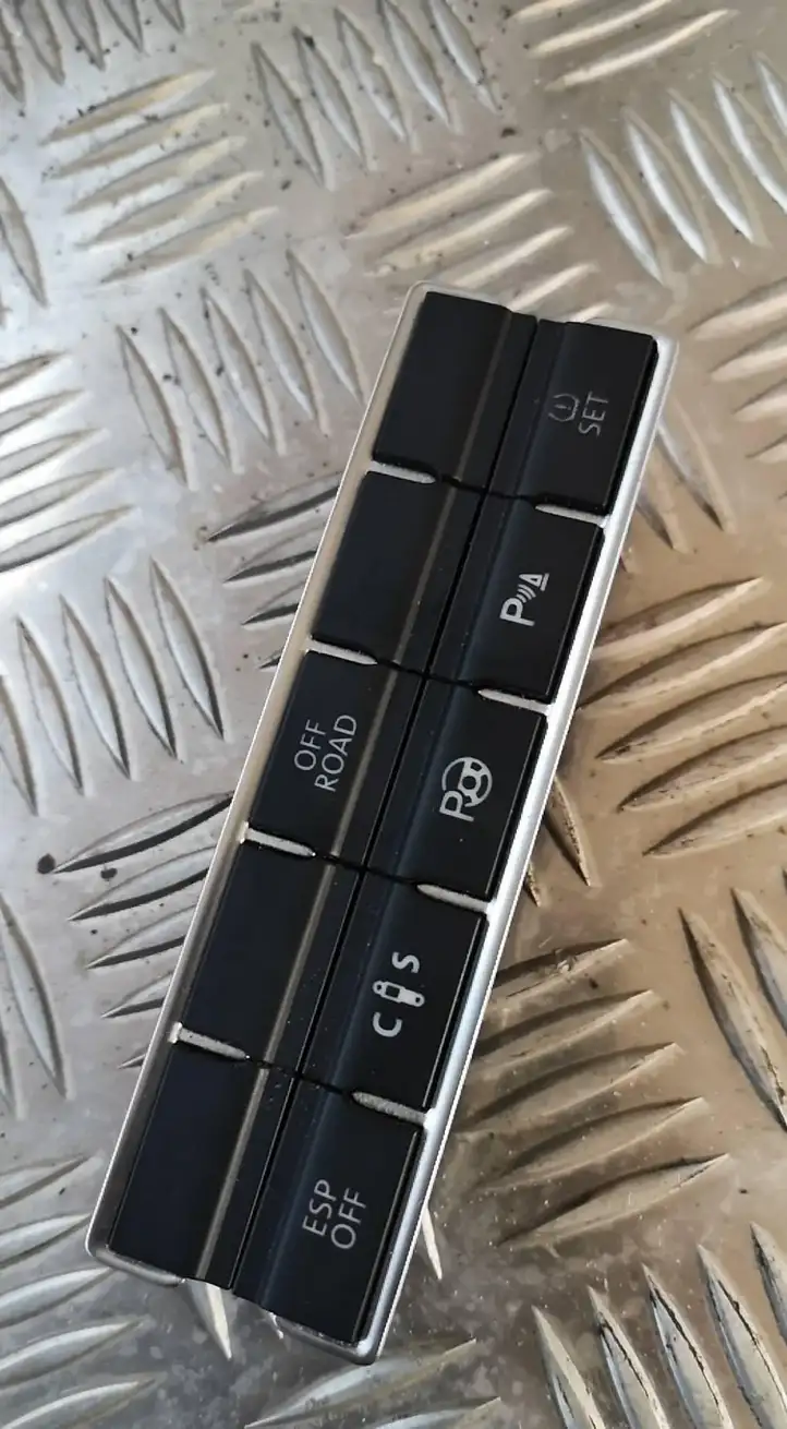 Volkswagen Tiguan (2007 - 2011) Кнопка ESP — фото 1