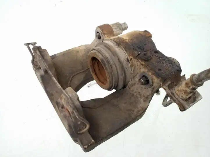 Renault Laguna (2001 - 2005)   Передний суппорт