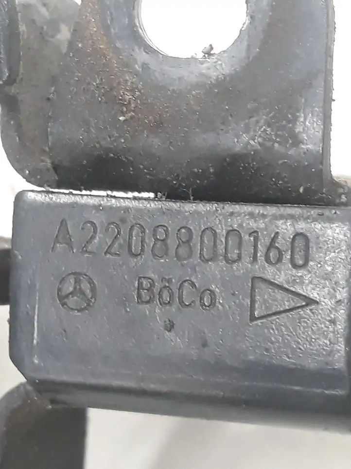 Mercedes-Benz S W220 (1998 - 2006)  A2208800160 Замок капота